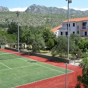 villa-nina-seline.hotelinzadar.com/